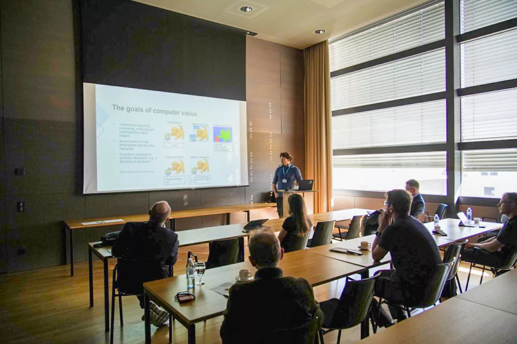 Präsentation über Computer Vision in Konferenzraum