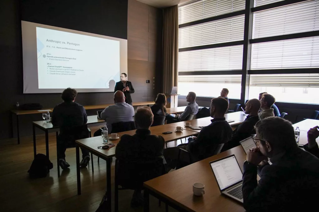 Präsentation vor Publikum in Konferenzraum