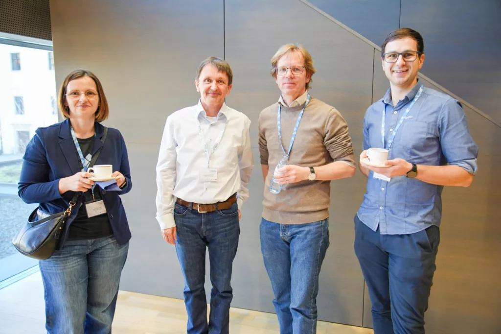 Präsentation in einem Konferenzraum.