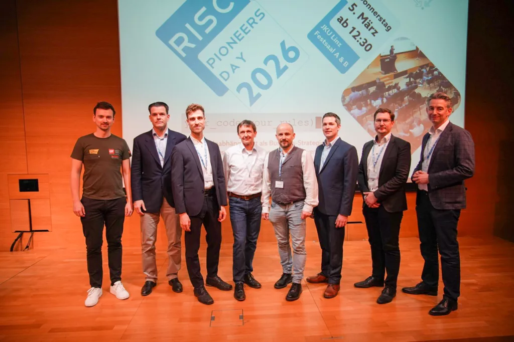 Präsentation in einem Konferenzraum.