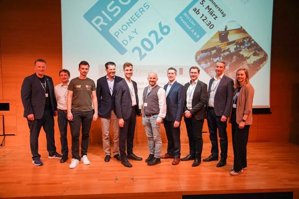 Präsentation in einem Konferenzraum.